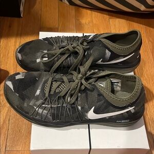 Nike Camo Dual fusion Sneakers